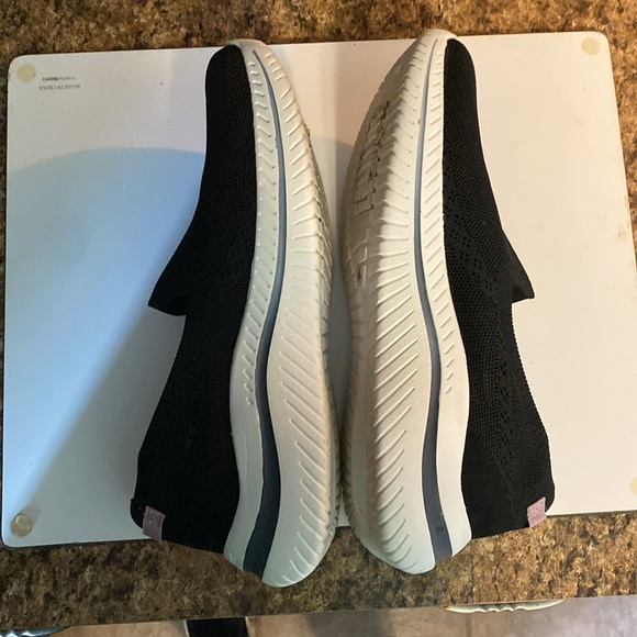 Easy Spirit Golda Sneakers - Picture 4 of 7